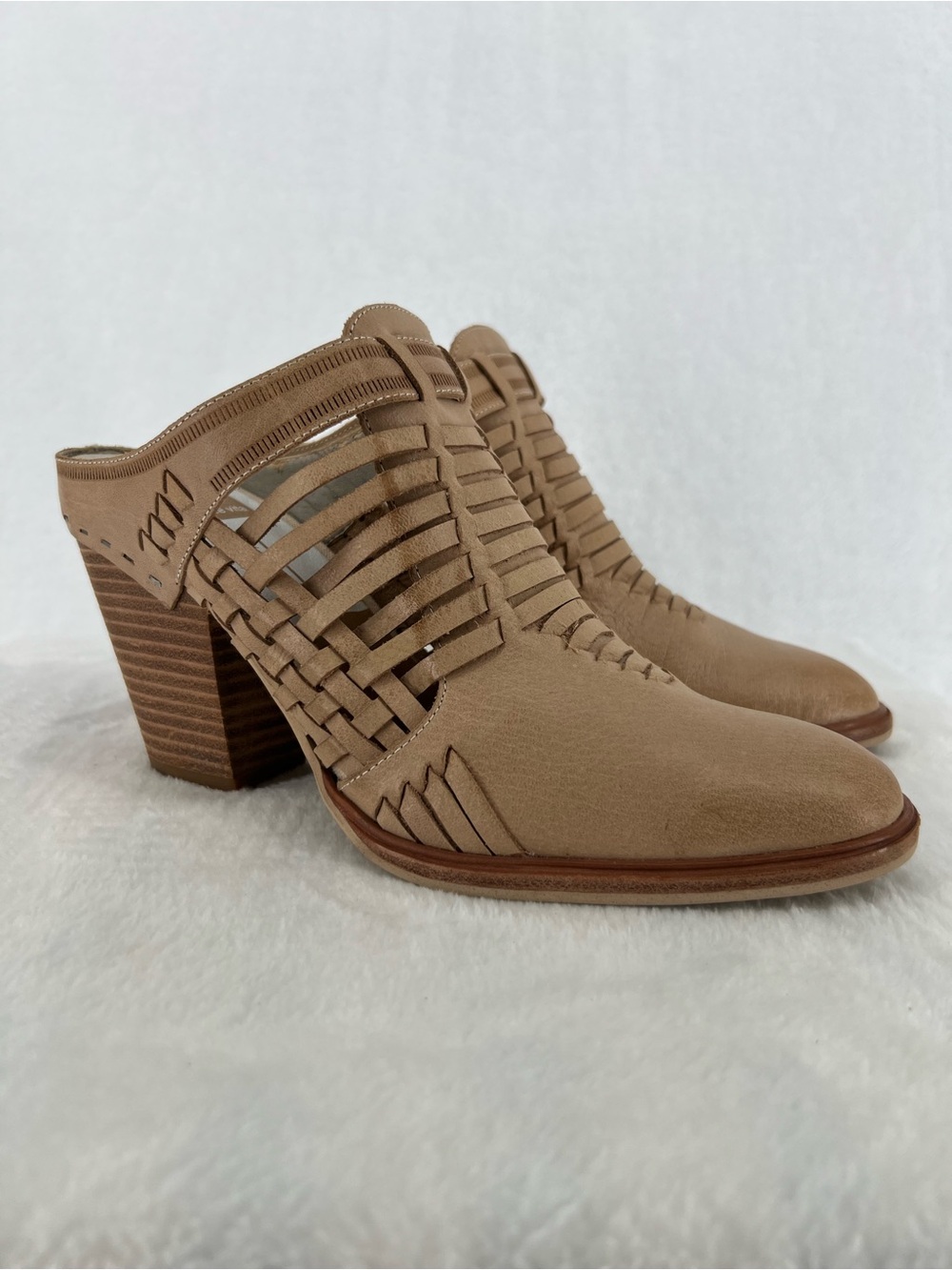 Dolce Vita Heely Woven Leather Mules Huaraches Block Heel Clog Camel Beige Sz 8